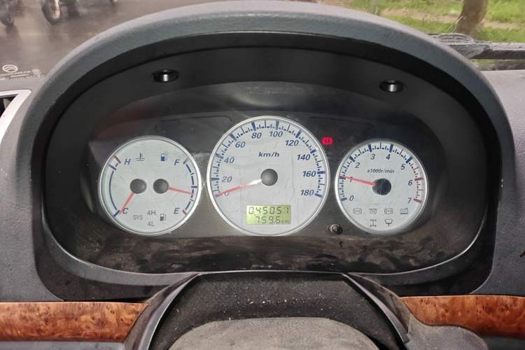 Used Golden Dragon Hiace 2010 2.0L Long-Wheelbase Gasoline Premium Version V20 Instrument Cluster