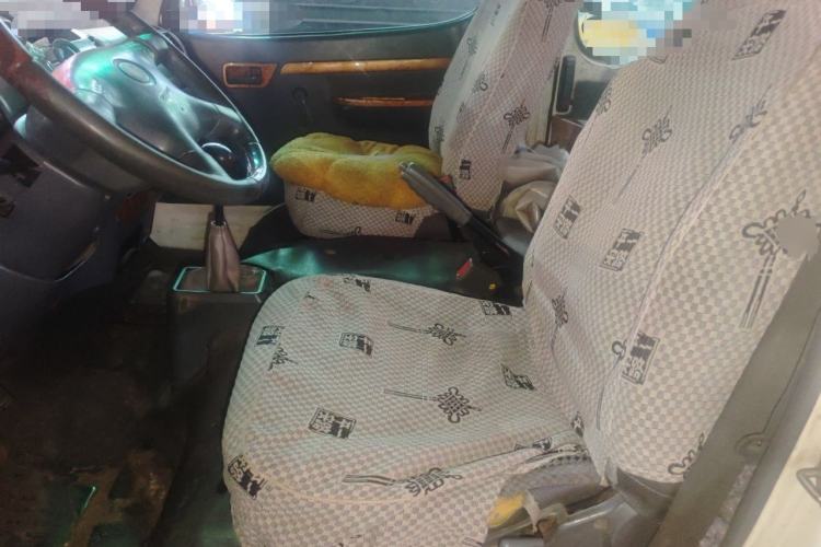Used Golden Dragon Hiace 2010 2.2L Standard-Wheelbase Advanced Version 491Q-M Left Front Seat