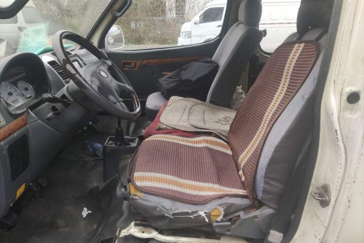 Used Golden Dragon Hiace 2010 2.2L Standard-Wheelbase Advanced Version 491Q-M Left Front Seat