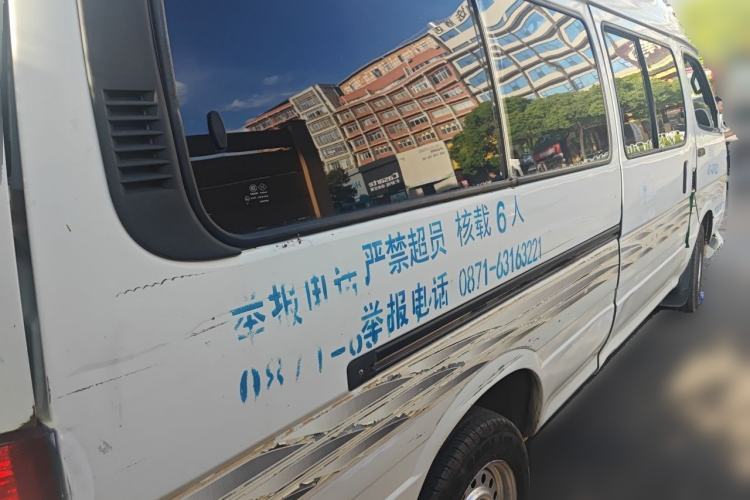 Used Golden Dragon Hiace 2010 2.2L Standard-Wheelbase Advanced Version 491Q-M Rear Right 45 Deg