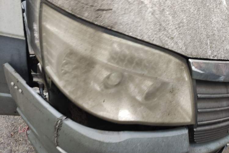 Used Golden Dragon Hiace 2010 2.0L Long-Wheelbase Gasoline Premium Version V20 Right Front Headlight