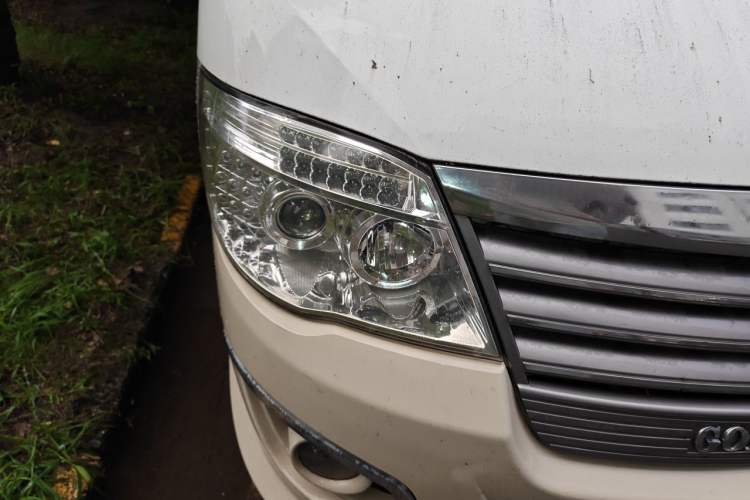 Used Golden Dragon Hiace 2010 2.0L Long-Wheelbase Gasoline Premium Version V20 Right Front Headlight