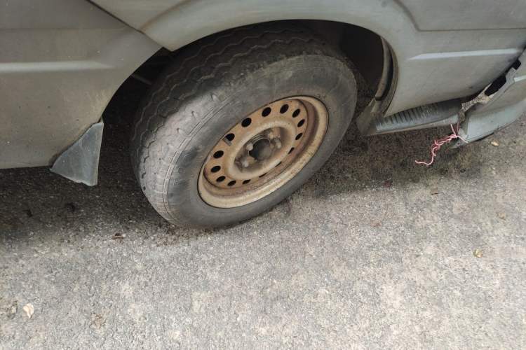 Used Golden Dragon Hiace 2010 2.0L Long-Wheelbase Gasoline Premium Version V20 Right Front Wheel Hub