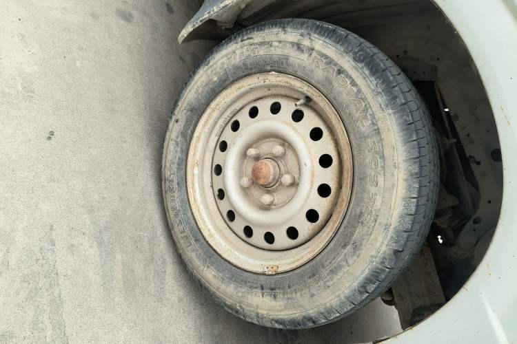 Used Golden Dragon Hiace 2010 2.2L Standard-Wheelbase Advanced Version 491Q-M Right Front Wheel Hub