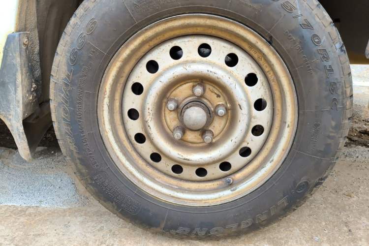 Used Golden Dragon Hiace 2010 2.0L Long-Wheelbase Gasoline Premium Version V20 Right Front Wheel Hub