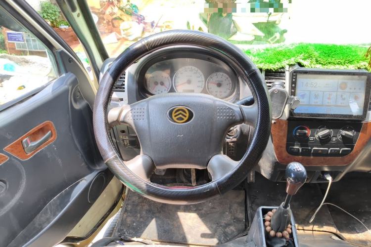Used Golden Dragon Hiace 2010 2.0L Long-Wheelbase Gasoline Premium Version V20 Steering Wheel