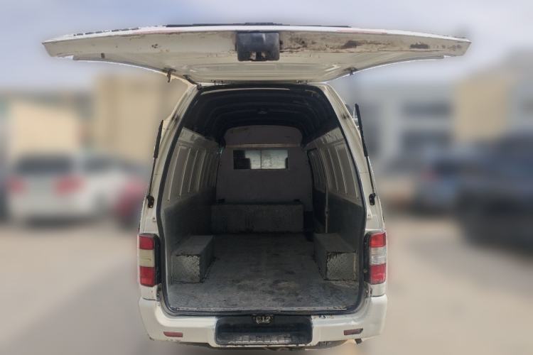 Used Golden Dragon Hiace 2010 2.0L Long-Wheelbase Gasoline Premium Version V20 Trunk