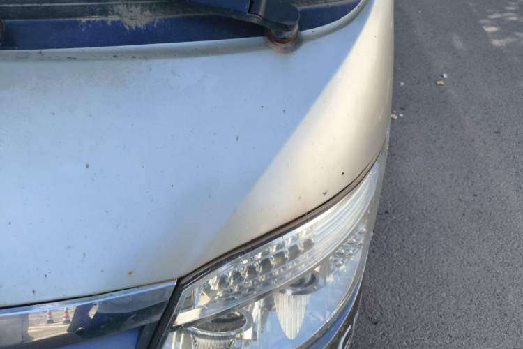 Used Golden Dragon Hiace  Engine Bay Left