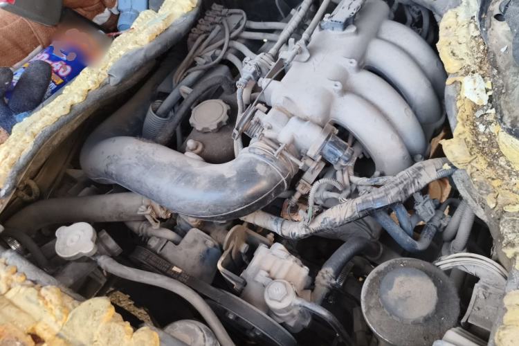 Used Golden Dragon Hiace  Engine Bay