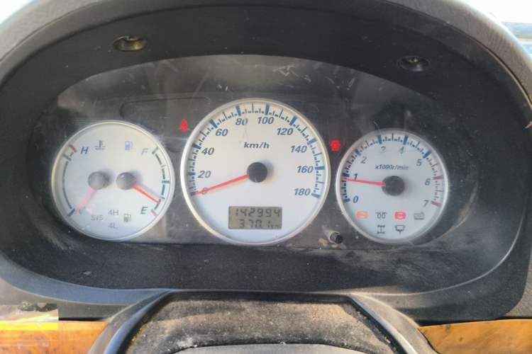 Used Golden Dragon Hiace  Instrument Cluster