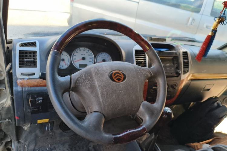 Used Golden Dragon Hiace  Steering Wheel
