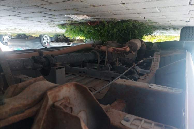 Used Golden Dragon Hiace  Chassis Rear Left