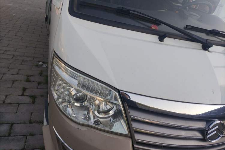 Used Golden Dragon Hiace  Engine Bay Right