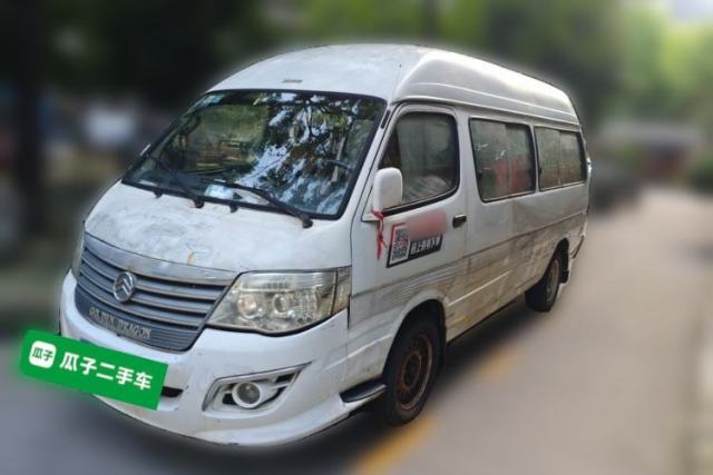 Used Golden Dragon Hiace 2015, 2.0-liter Golden Cup Hi‑Rider long-wheelbase van, 5 seats, manual transmission