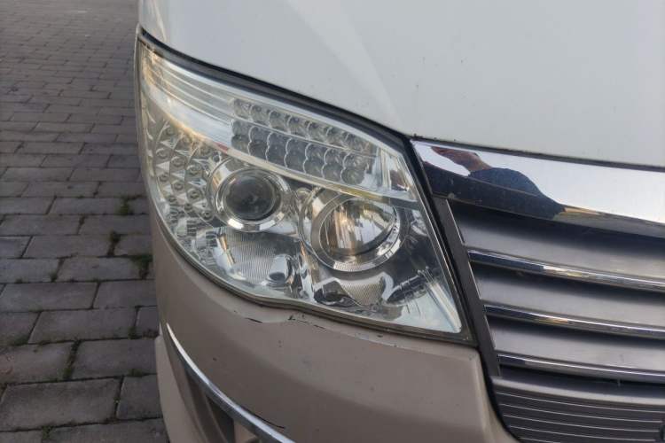 Used Golden Dragon Hiace  Right Front Headlight