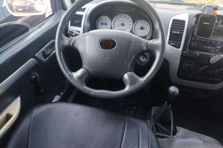Used Golden Dragon Hiace  Steering Wheel
