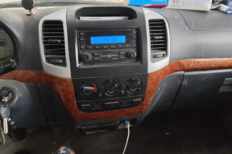 Used Golden Dragon Hiace  Audio And AC Panel