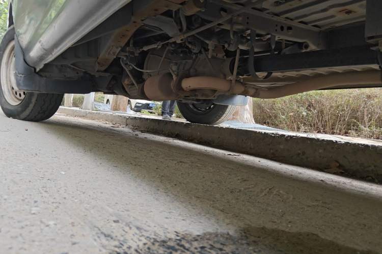 Used Golden Dragon Hiace  Chassis Rear Left