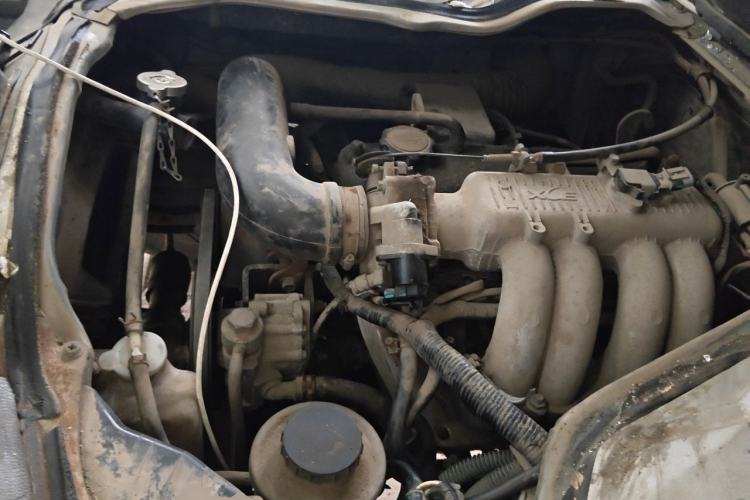 Used Golden Dragon Hiace  Engine Bay