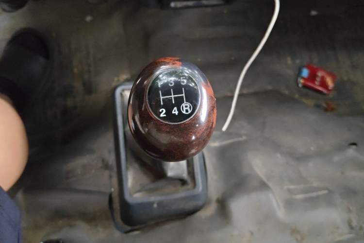Used Golden Dragon Hiace  Gear Lever