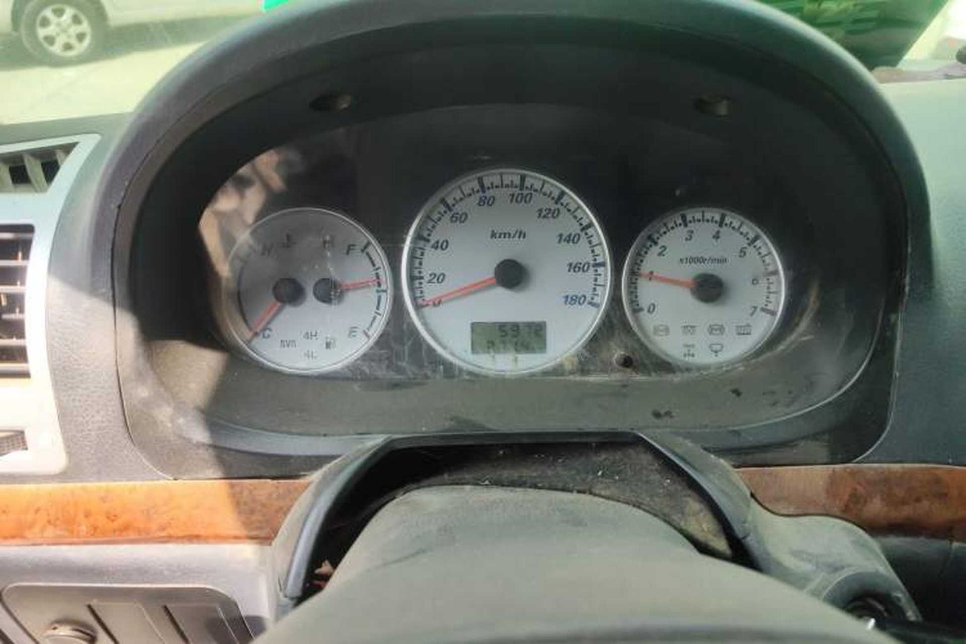 Used Golden Dragon Hiace  Instrument Cluster
