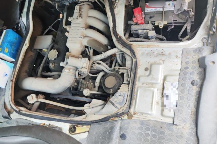 Used Golden Dragon Hiace  Engine Bay