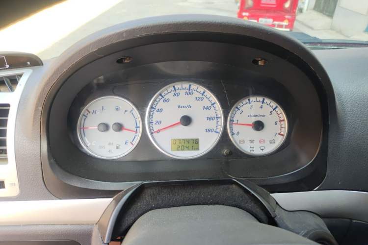 Used Golden Dragon Hiace  Instrument Cluster