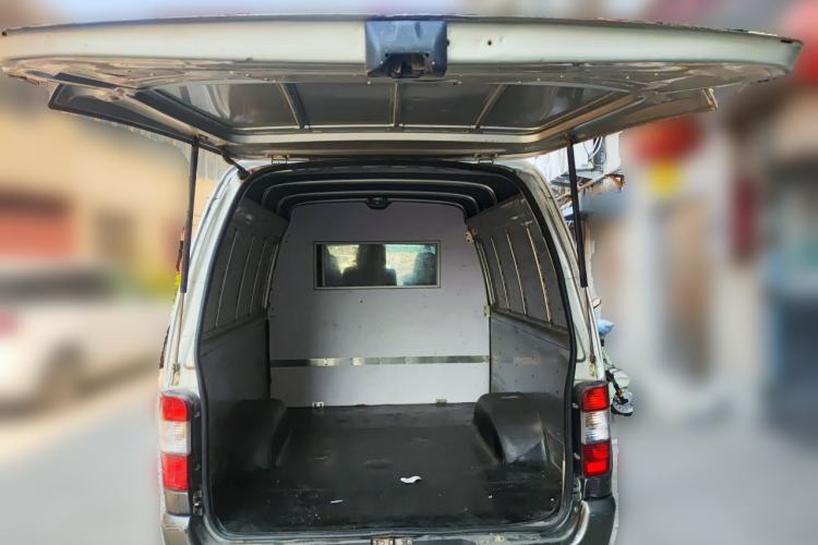 Used Golden Dragon Hiace  Trunk