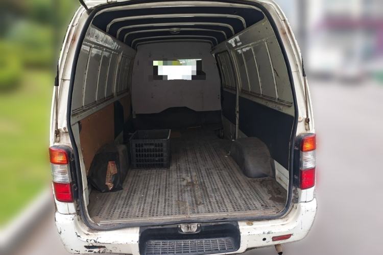 Used Golden Dragon Hiace  Trunk