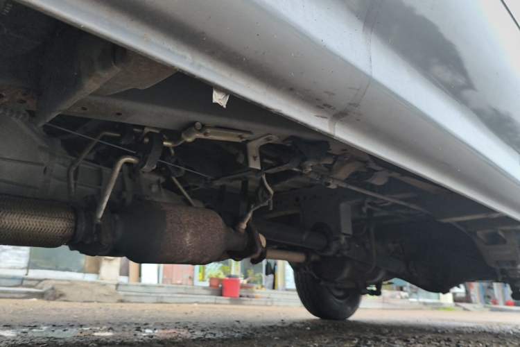 Used Golden Dragon Hiace  Chassis Front Left