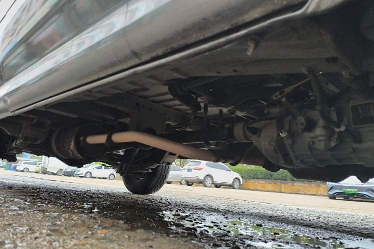 Used Golden Dragon Hiace  Chassis Front Right