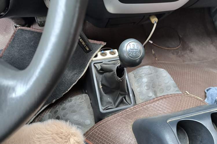 Used Golden Dragon Hiace  Gear Lever