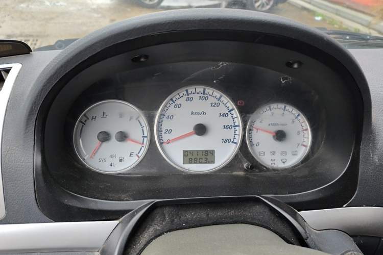 Used Golden Dragon Hiace  Instrument Cluster