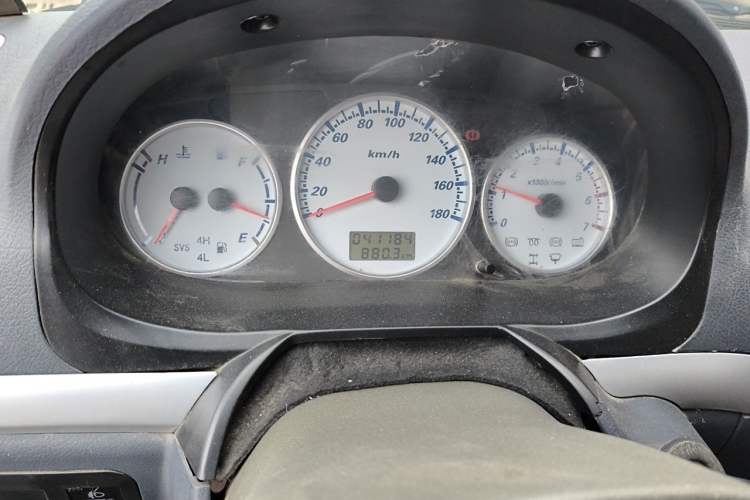 Used Golden Dragon Hiace  Odometer Close Up