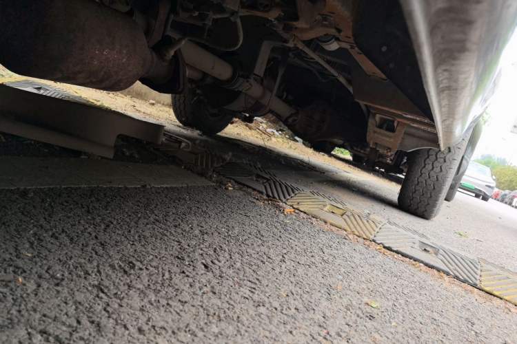 Used Golden Dragon Hiace  Chassis Front Left