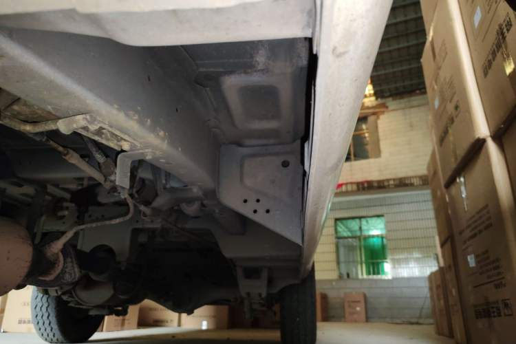 Used Golden Dragon Hiace 2019 2.0L Gasoline Long-Wheelbase High-Roof XC4G20 Chassis Front Left