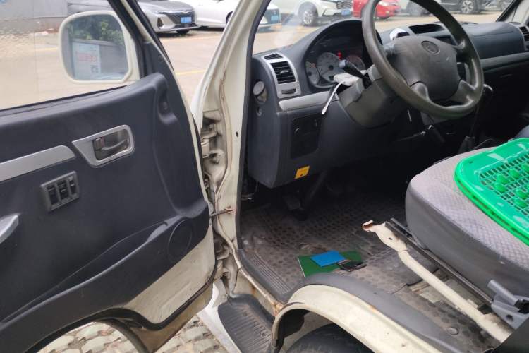 Used Golden Dragon Hiace 2019 2.0L Gasoline Cargo Version Long-Wheelbase High-Roof GL850 V20 Driver Seat