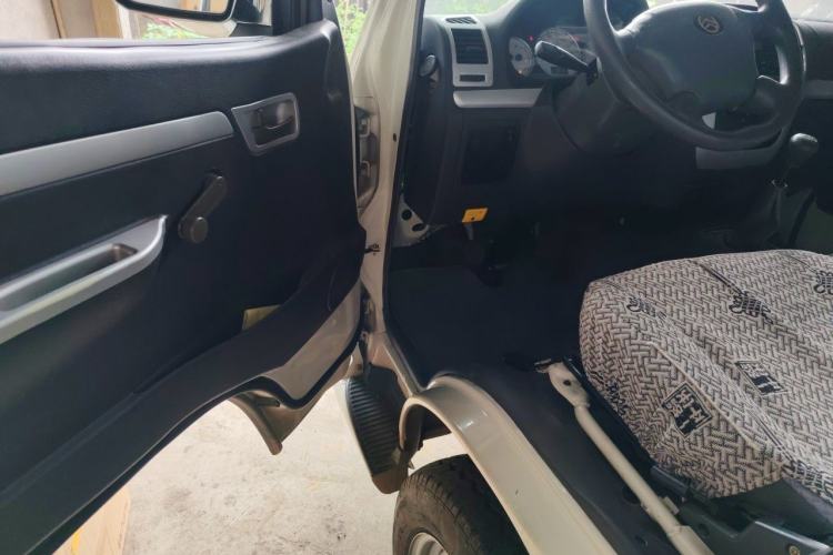 Used Golden Dragon Hiace 2019 2.0L Gasoline Long-Wheelbase High-Roof XC4G20 Driver Seat