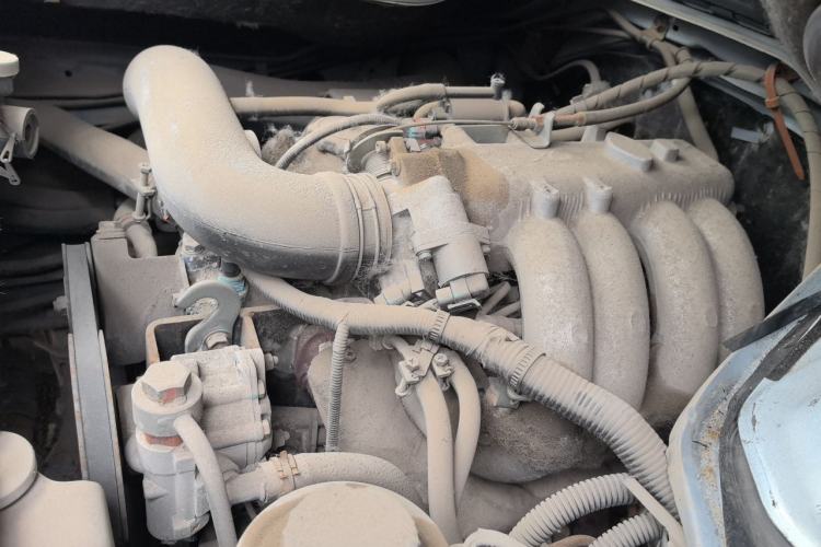 Used Golden Dragon Hiace  Engine Bay