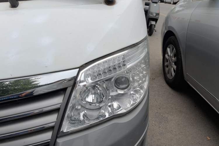 Used Golden Dragon Hiace  Engine Bay Left