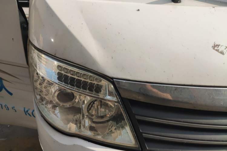 Used Golden Dragon Hiace 2019 2.2L Gasoline Version Long Wheelbase High-Roof V22 Engine Bay Right