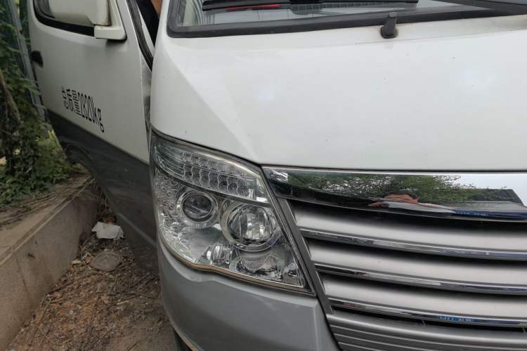Used Golden Dragon Hiace  Engine Bay Right