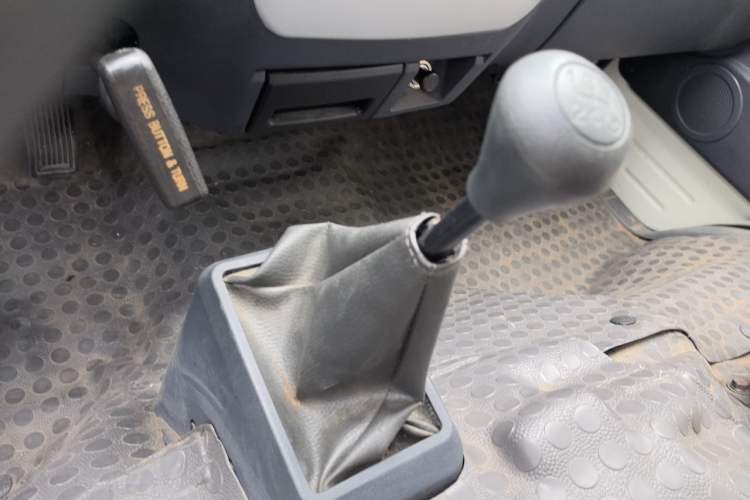 Used Golden Dragon Hiace  Gear Lever