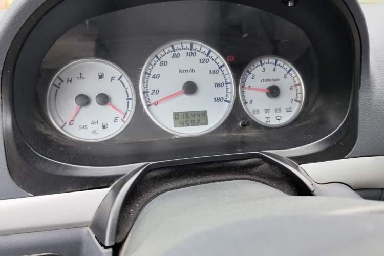Used Golden Dragon Hiace  Odometer Close Up