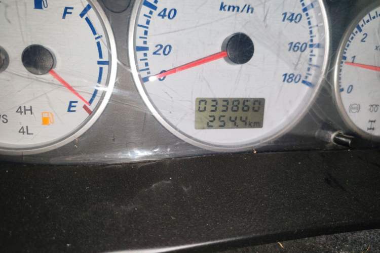 Used Golden Dragon Hiace 2019 2.0L Gasoline Long-Wheelbase High-Roof XC4G20 Odometer Close Up