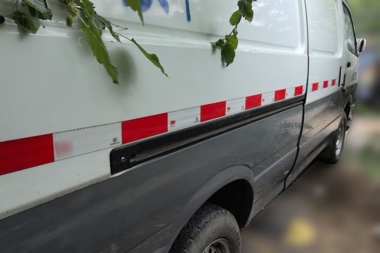 Used Golden Dragon Hiace  Rear Right 45 Deg