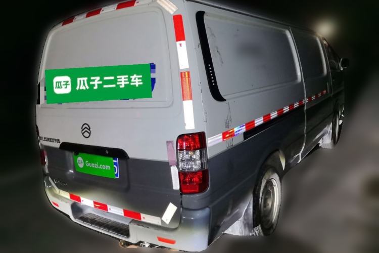 Used Golden Dragon Hiace 2019 2.0L Gasoline Cargo Version Longyun GL850 Short Wheelbase Low-Roof XC4G20 Rear Right 45 Deg