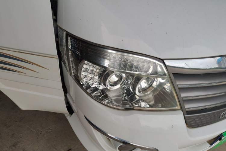 Used Golden Dragon Hiace 2019 2.0L Gasoline Long-Wheelbase High-Roof XC4G20 Right Front Headlight