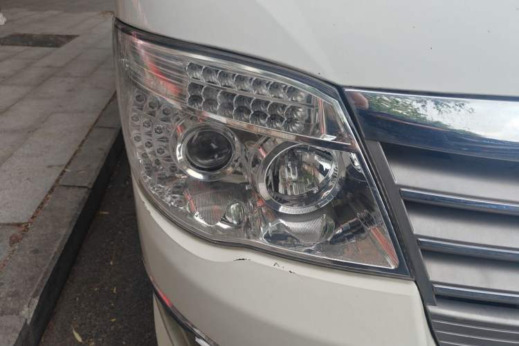 Used Golden Dragon Hiace 2019 2.2L Gasoline Van Version Long-Wheelbase High-Roof GL850 V22 Right Front Headlight