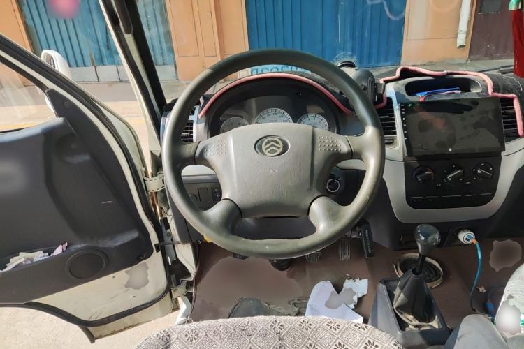 Used Golden Dragon Hiace 2019 2.2L Gasoline Version Long Wheelbase High-Roof V22 Steering Wheel